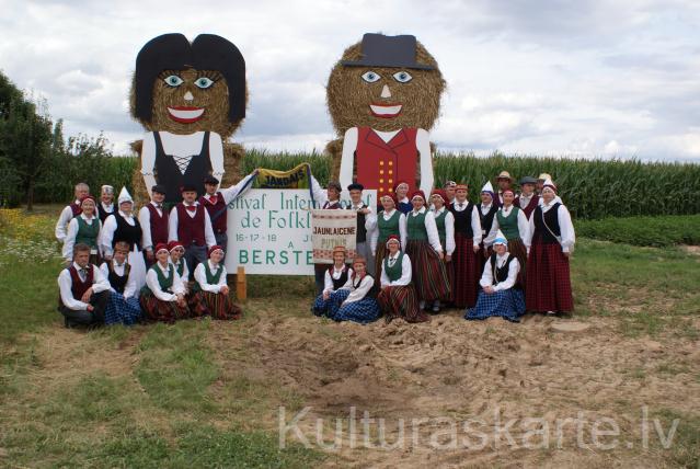 "Jandāls" ar "Putni" Francijā 2010.g.